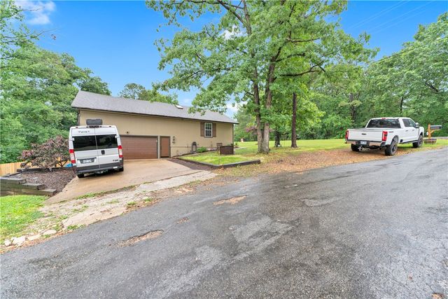 2 Brill Lane, Bella Vista, AR 72714