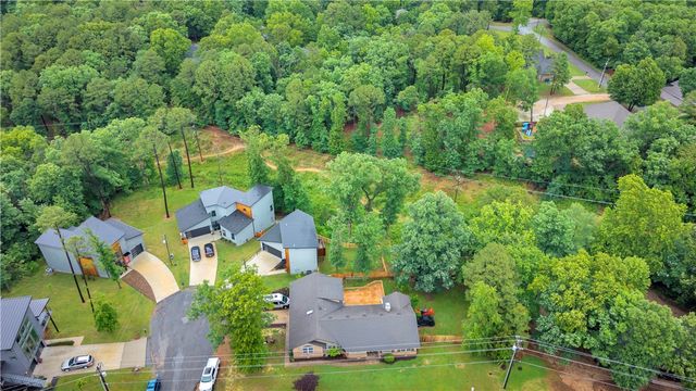 2 Brill Lane, Bella Vista, AR 72714