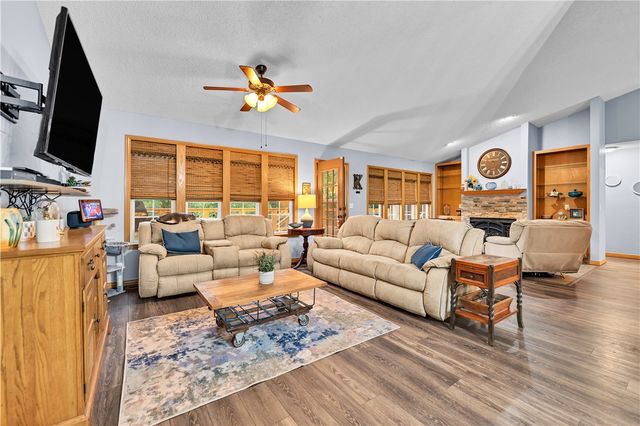 2 Brill Lane, Bella Vista, AR 72714
