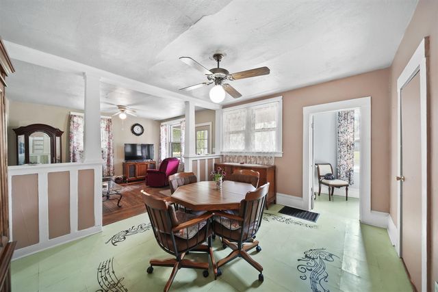 1717 Carl Breeding Way, Jackson, MI 49203