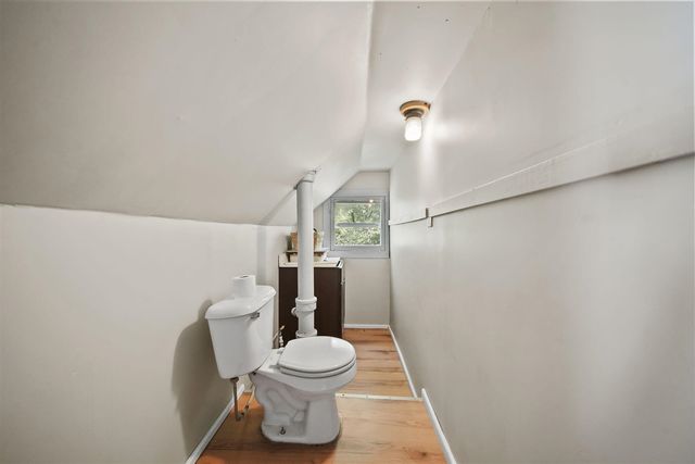 1717 Carl Breeding Way, Jackson, MI 49203