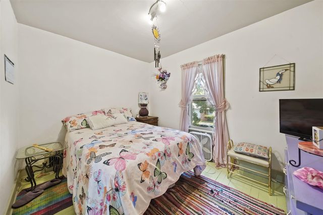 1717 Carl Breeding Way, Jackson, MI 49203