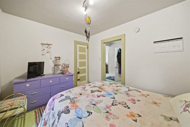 1717 Carl Breeding Way, Jackson, MI 49203