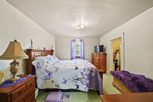 1717 Carl Breeding Way, Jackson, MI 49203