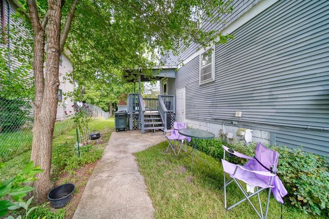 1717 Carl Breeding Way, Jackson, MI 49203