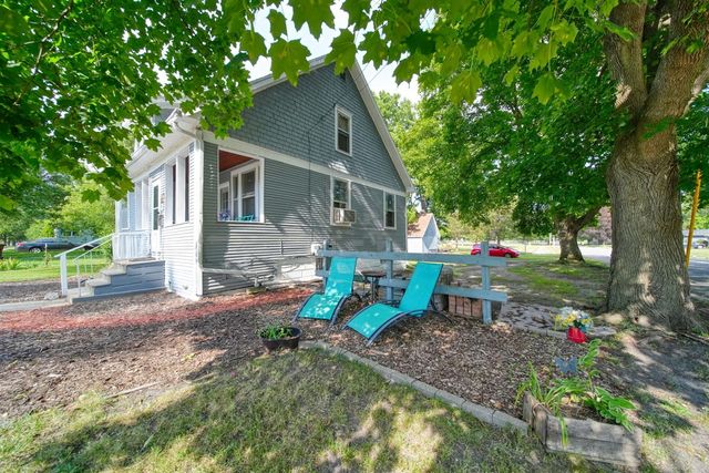 1717 Carl Breeding Way, Jackson, MI 49203