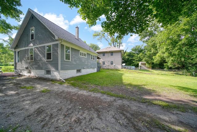 1717 Carl Breeding Way, Jackson, MI 49203