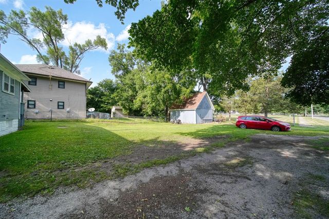 1717 Carl Breeding Way, Jackson, MI 49203