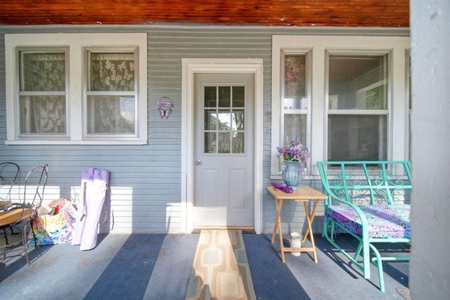 1717 Carl Breeding Way, Jackson, MI 49203