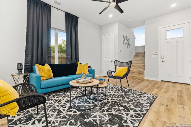 505 LINDEN AVE, San Antonio, TX 78211
