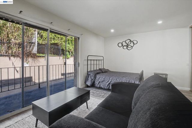 625 El Dorado Ave 106, Oakland, CA 94611