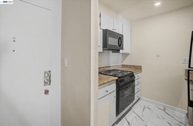 625 El Dorado Ave 106, Oakland, CA 94611