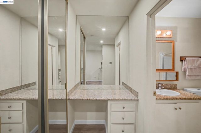 625 El Dorado Ave 106, Oakland, CA 94611