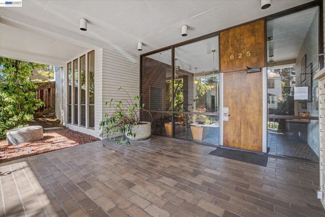 625 El Dorado Ave 106, Oakland, CA 94611