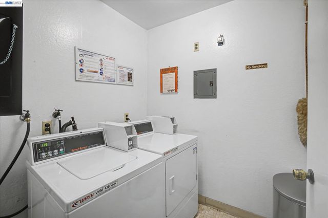 625 El Dorado Ave 106, Oakland, CA 94611