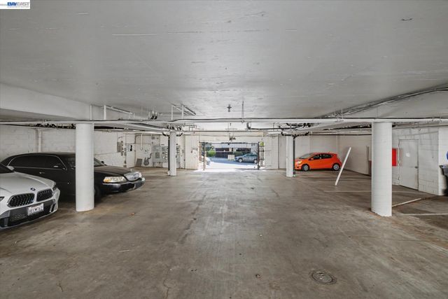 625 El Dorado Ave 106, Oakland, CA 94611