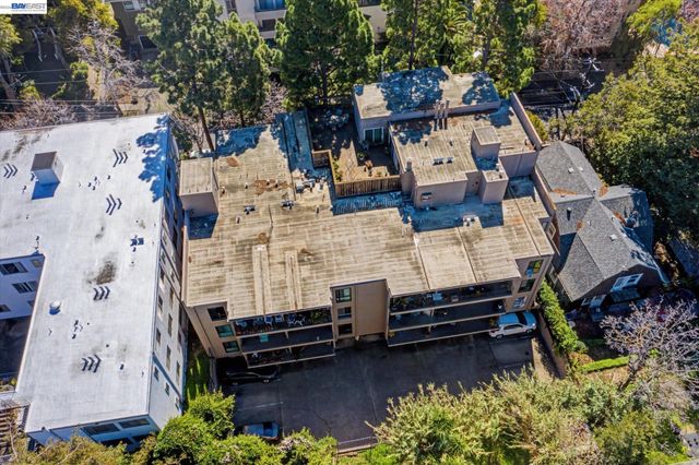 625 El Dorado Ave 106, Oakland, CA 94611