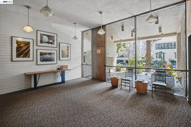 625 El Dorado Ave 106, Oakland, CA 94611