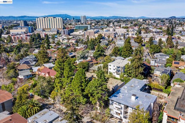 625 El Dorado Ave 106, Oakland, CA 94611