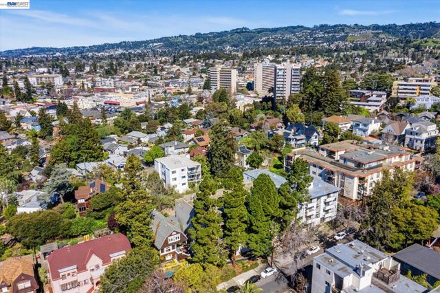 625 El Dorado Ave 106, Oakland, CA 94611