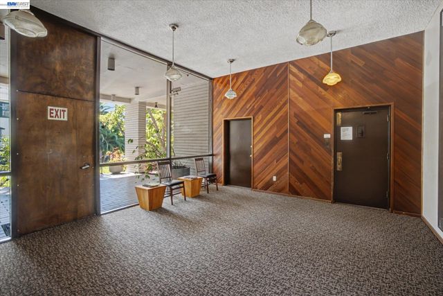 625 El Dorado Ave 106, Oakland, CA 94611