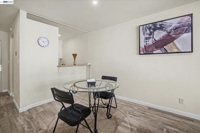 625 El Dorado Ave 106, Oakland, CA 94611