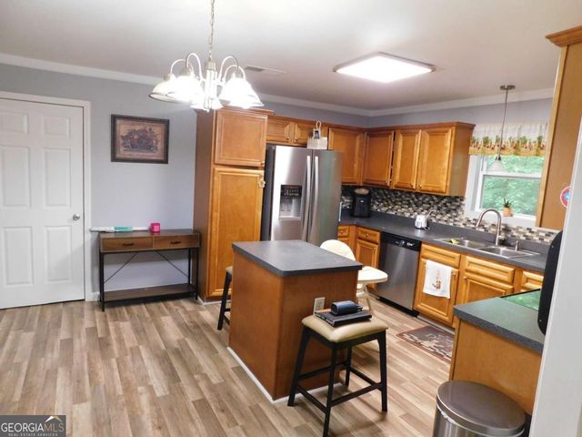 8805 Willow Creek Court, Douglasville, GA 30135