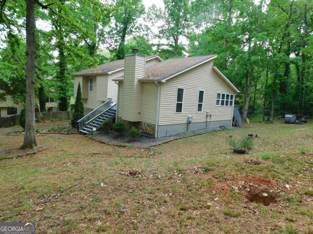 8805 Willow Creek Court, Douglasville, GA 30135