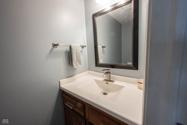 7750 Garrick Street, Fishers, IN 46038