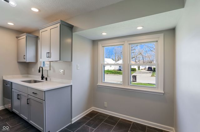 1504 Wallace Avenue, Indianapolis, IN 46201