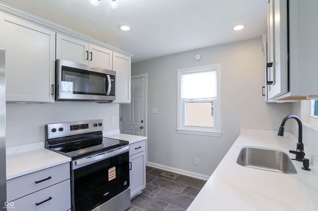 1504 Wallace Avenue, Indianapolis, IN 46201