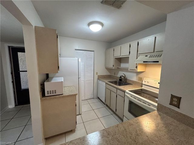 6494 Royal Woods DR 2, Fort Myers, FL 33908