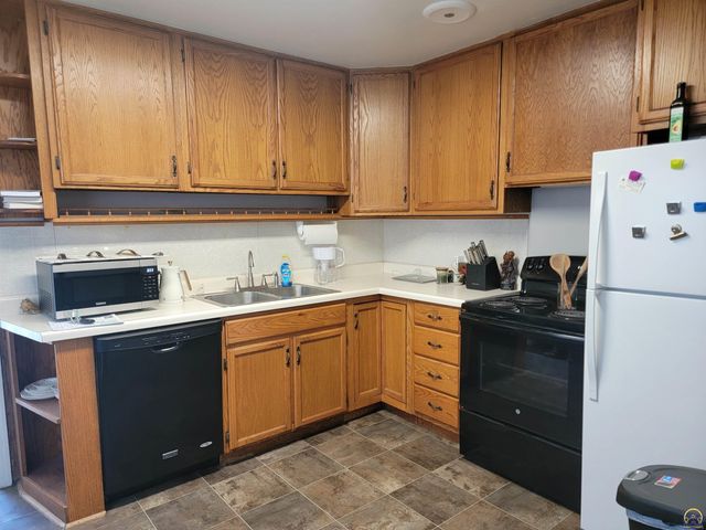 744 Elm ST, Emporia, KS 66801