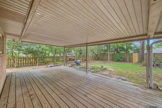 2426 Sherry St, Denham Springs, LA 70726