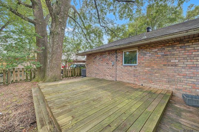 2426 Sherry St, Denham Springs, LA 70726