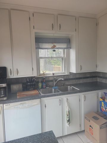 22472 Maple Street, Saint Clair Shores, MI 48081