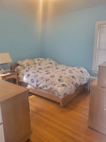 22472 Maple Street, Saint Clair Shores, MI 48081