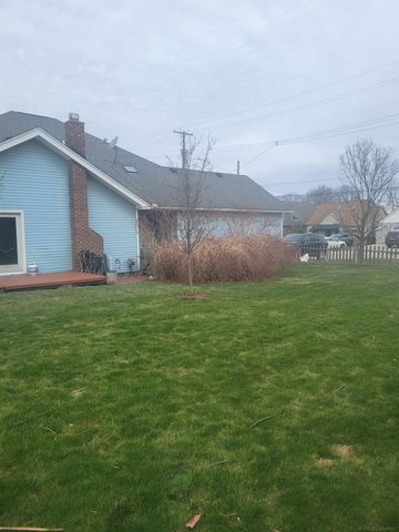 22472 Maple Street, Saint Clair Shores, MI 48081