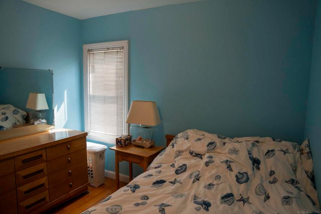 22472 Maple Street, Saint Clair Shores, MI 48081
