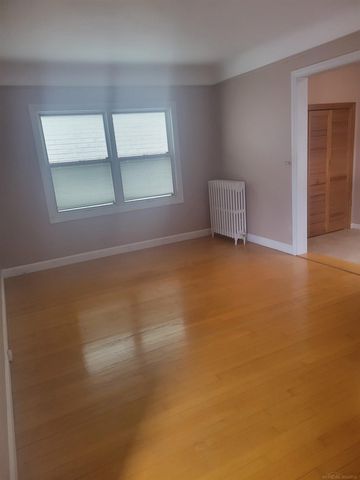 22472 Maple Street, Saint Clair Shores, MI 48081