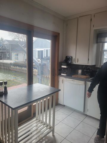 22472 Maple Street, Saint Clair Shores, MI 48081