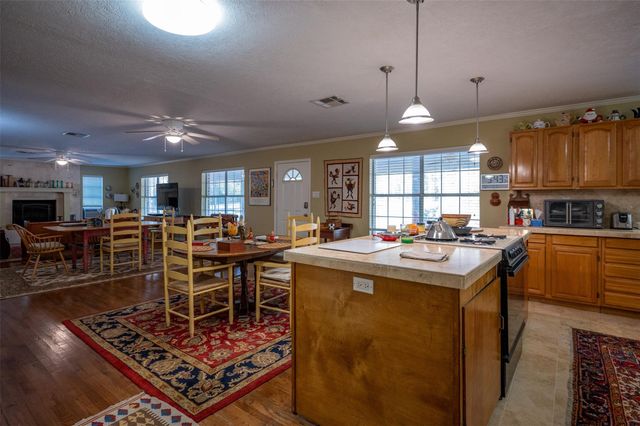 312 Us Highway 190 W, Woodville, TX 75979