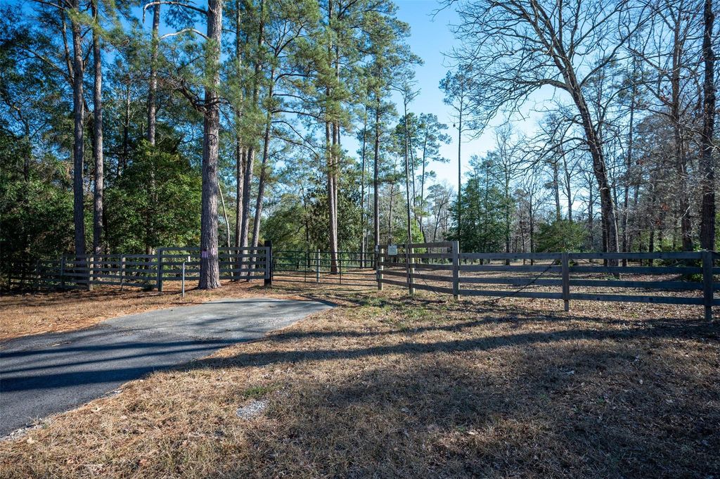 312 Us Highway 190 W, Woodville, TX 75979