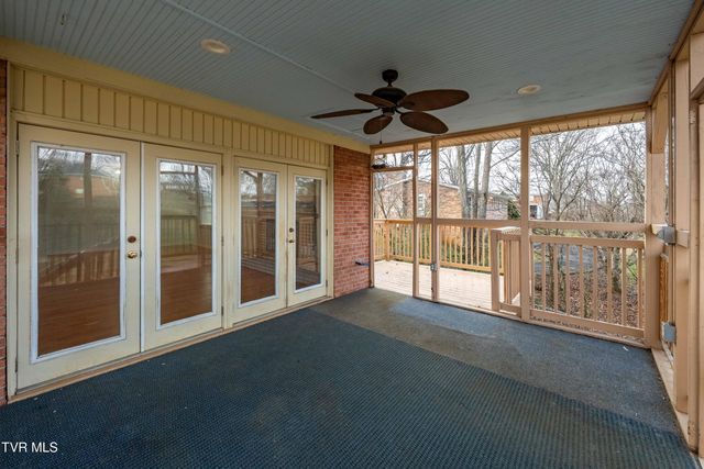 325 Polaris Drive, Bluff City, TN 37618