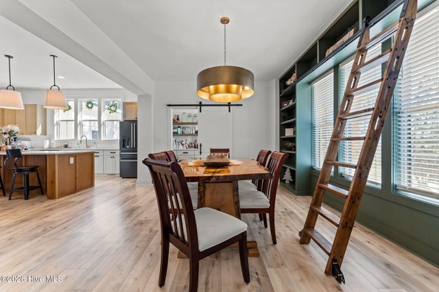 289 Carriage Park Drive, West End, NC 27376