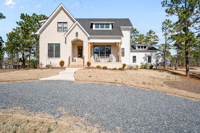 289 Carriage Park Drive, West End, NC 27376