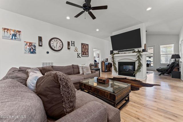 289 Carriage Park Drive, West End, NC 27376