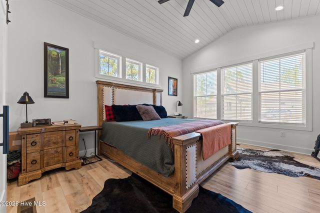 289 Carriage Park Drive, West End, NC 27376