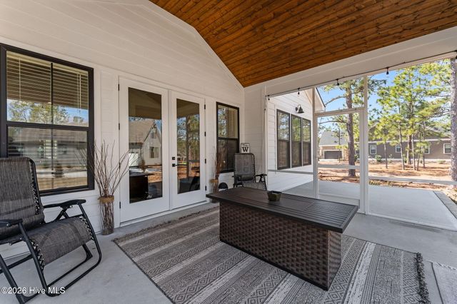 289 Carriage Park Drive, West End, NC 27376