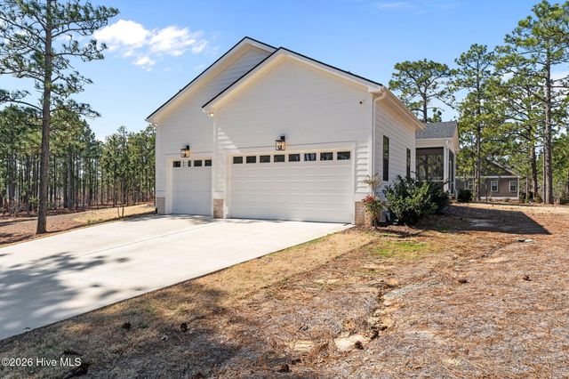 289 Carriage Park Drive, West End, NC 27376